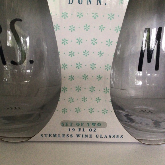 RAE DUNN SET OF TWO WEDDING STEMLESS WINE GLASSES NWT - Picture 5 of 7